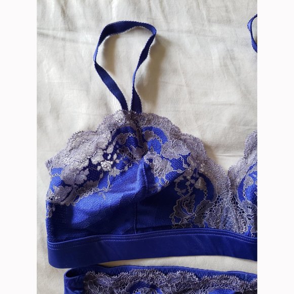 Wacoal Lace Affair Wirefree Bra and Bikini set in Clematis Blue/Cadet - Picture 6 of 13